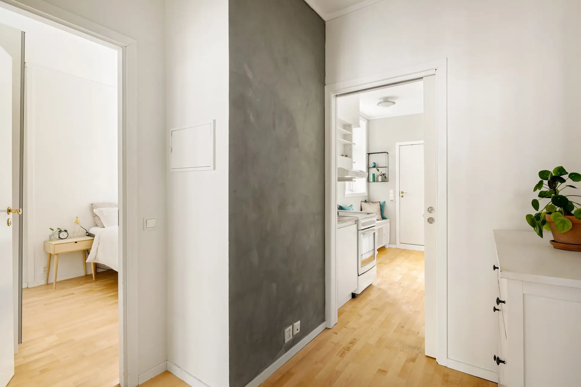 Világos, modern nappali a SnoweliabrightSpace stílusában
